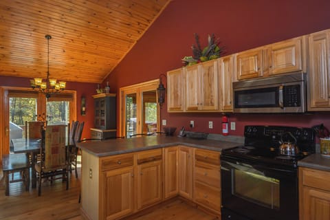 House (4 Bedrooms) | Property amenity