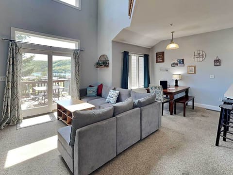 House (4 Bedrooms) | Front of property