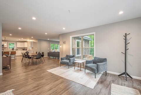 House (5 Bedrooms) | Property amenity