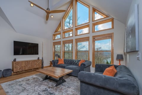 House (4 Bedrooms) | Property amenity
