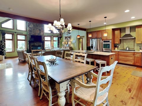 House (5 Bedrooms) | Property amenity