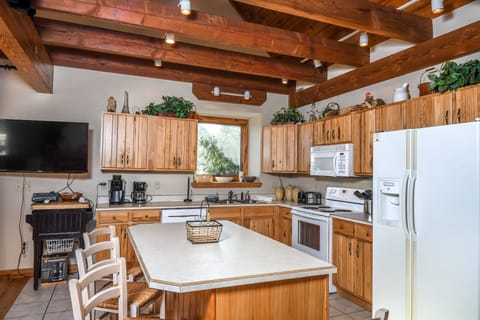 House (4 Bedrooms) | Property amenity