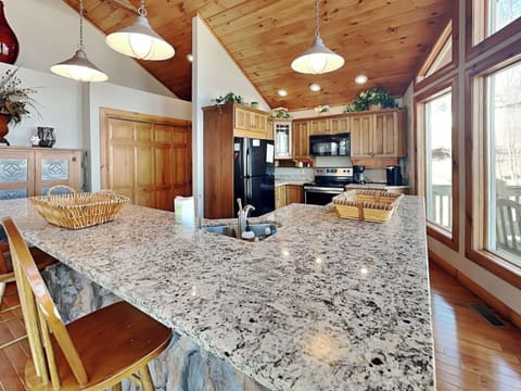 House (5 Bedrooms) | Property amenity