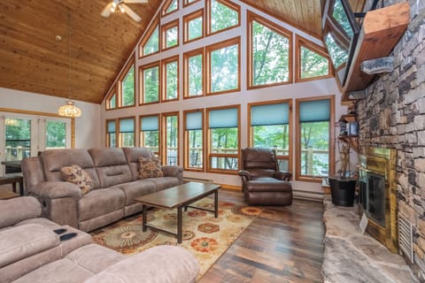 House (4 Bedrooms) | Property amenity
