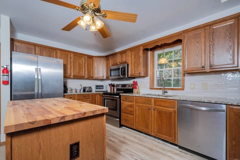 House (3 Bedrooms) | Property amenity