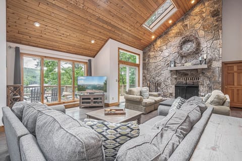 House (5 Bedrooms) | Property amenity