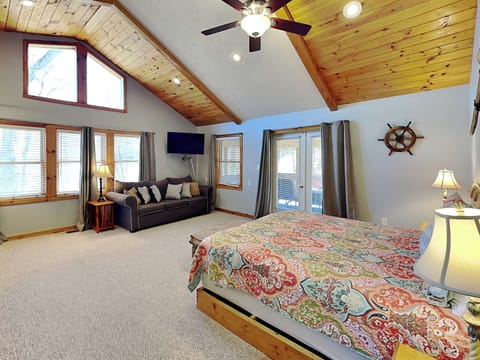 House (5 Bedrooms) | Property amenity