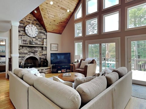 House (4 Bedrooms) | Property amenity