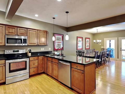 House (3 Bedrooms) | Property amenity