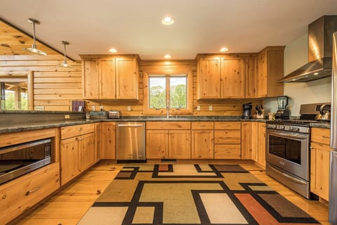 House (5 Bedrooms) | Property amenity