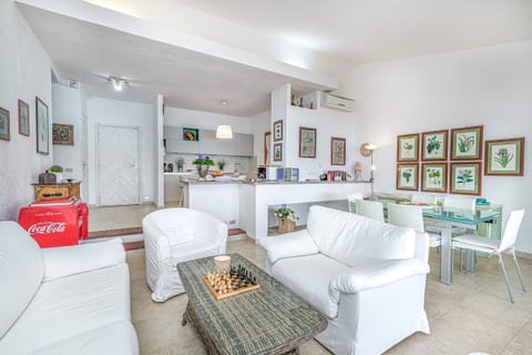 Spacious living room with dining table