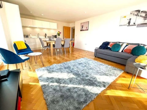 Open-Plan Living & Dining Area