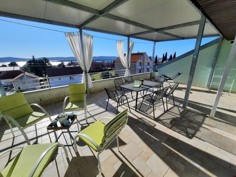 Balcony with seaview