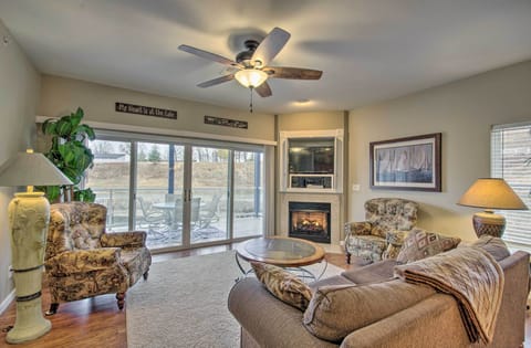 Lake Ozark Vacation Rental | 1BR | 1.5BA | Stairs Required | 1,018 Sq Ft