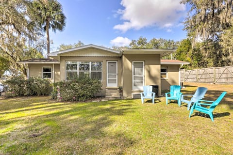 Summerfield Vacation Rental | 2BR | 1BA | 3 Steps Required for Access