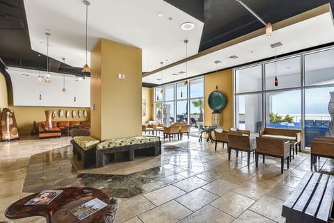 Condo (3 Bedrooms) | Property amenity