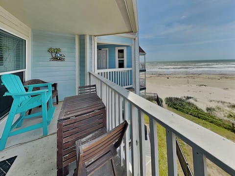 Condo (2 Bedrooms) | Property amenity