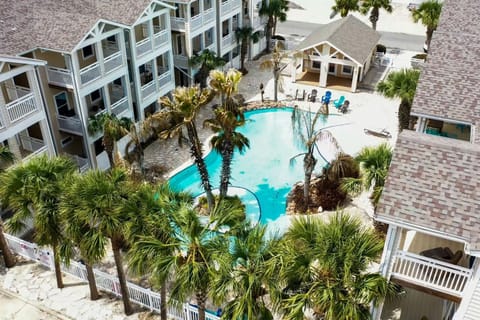 Tropical Pool