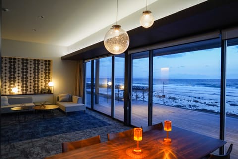 Design Condo for 6 Adults and 2 Children, Non Smoking | 2 bedrooms, desk, free WiFi, bed sheets