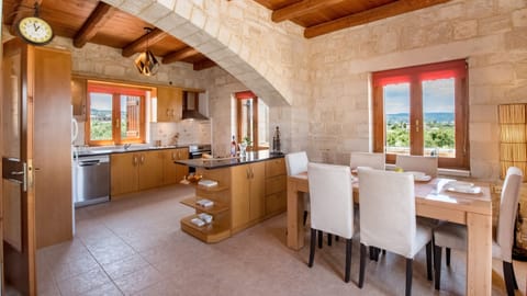 Villa | Private kitchen | Full-size fridge, microwave, oven, stovetop