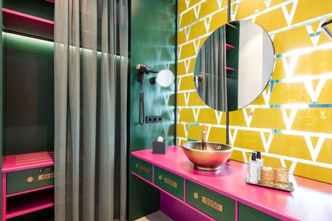 Minibar, in-room safe, desk, soundproofing