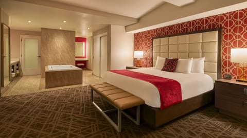 Pillowtop beds, in-room safe, desk, laptop workspace