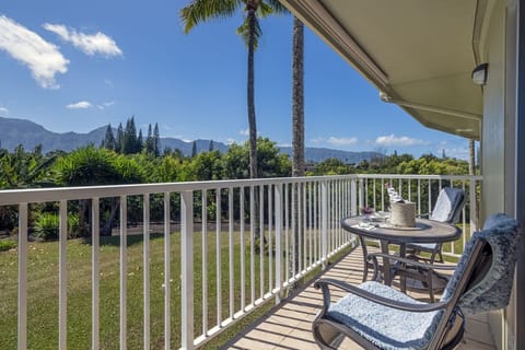 Alii Kai 1201 Kauai North Shore Rental - On the other side of the lanai you’ll find a comfortable seating option with stunning mountain and waterfall views. The perfect al fresco dining spot for 2!