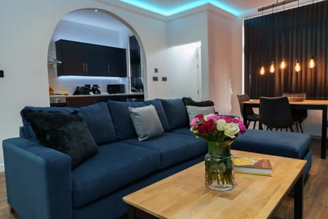 Superior House, Ensuite (2 Bedroom House ) | Lounge