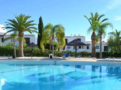 Holiday Home Swimming Pool