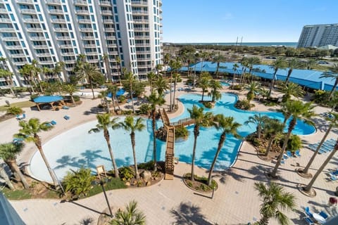 Largest Lagoon Pool In Destin with waterfalls, walk over bridges & zero entry