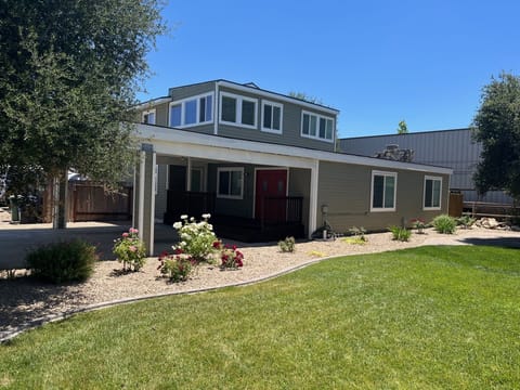 Side view of home, facing Main St. Templeton