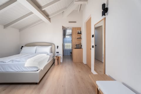 Double or Twin Room (Attic) | Premium bedding, minibar, in-room safe, desk