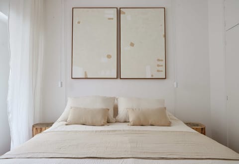 Apartment | 1 bedroom, in-room safe, travel crib, free WiFi