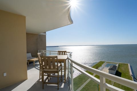 Beautiful Bella Vista Balcony