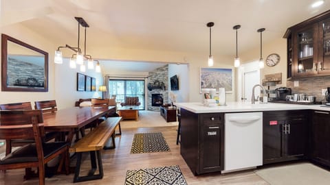 Chair, Furniture, Flooring, Hardwood, Indoors