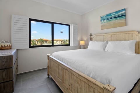 Bedroom 2 | High quality 100% cotton linen and plenty of cushions are provided for a relaxing vacation