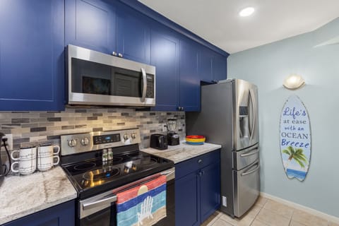 Kitchen with stainless steel appliances 