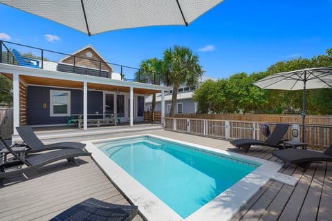 The Flying Dutchman - Crystal Beach - Back Patio & Private Pool
