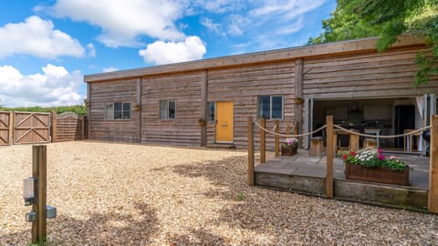 Entrance and courtyard,  Old Stables, Bolthole Retreats