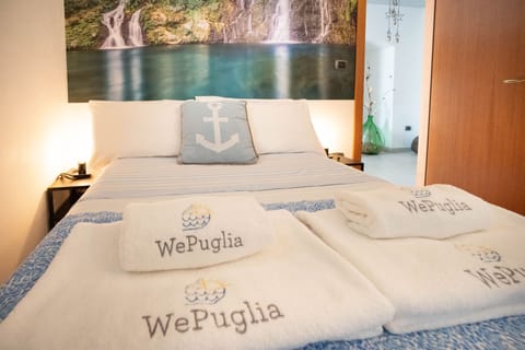 Double Room | Desk, free WiFi, bed sheets