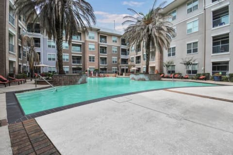 Relax by the community pool and enjoy a refreshing dip between work, appointments, or city adventures.