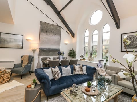 Cottage | Interior