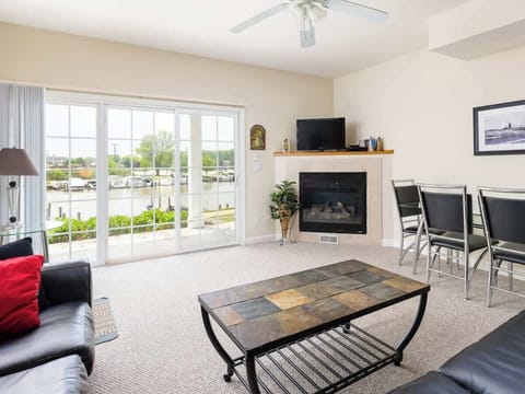 Living and dining area