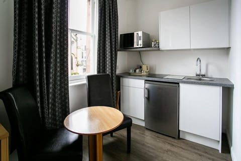 Superior Studio | Desk, iron/ironing board, free WiFi, bed sheets
