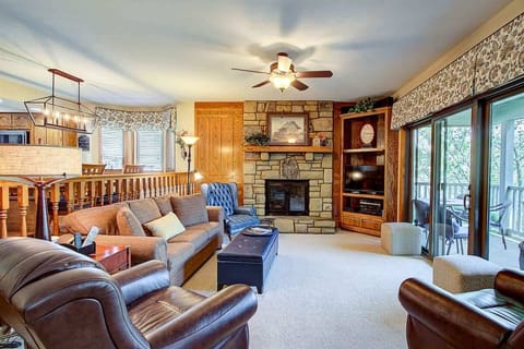 Beautiful Adirondack 1 - 2BR, 2 BA, FP, Extra Large Patio