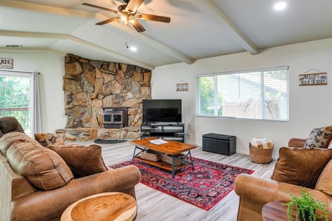 Twain Harte Vacation Rental | 3BR | 2BA | 1,612 Sq Ft | Step-Free Access