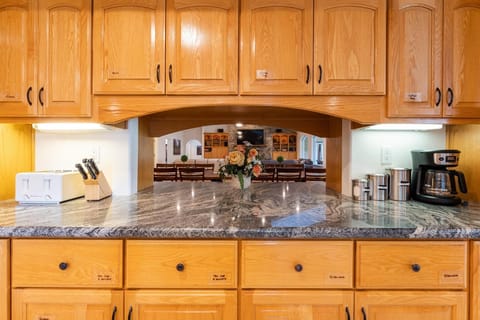 Open style kitchen makes entertaining a breeze!