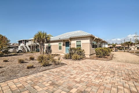 Mexico Beach Vacation Rental | 3BR | 2BA | 2 Steps Required for Access