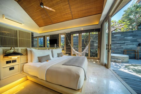 Premium bedding, minibar, in-room safe, individually furnished