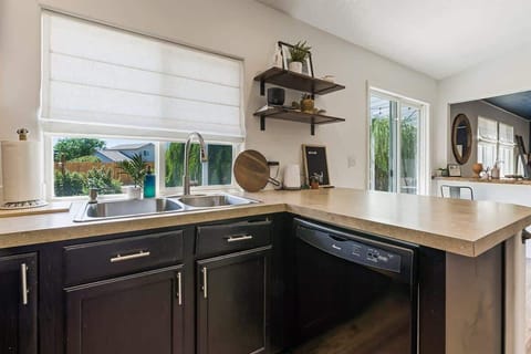 Spacious kitchen with large counter space for cooking during your Treasure Valley stay